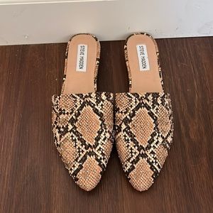 New Steve Madden python studded flats loafers size 9